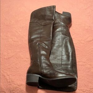 Vince Camuto (boots)